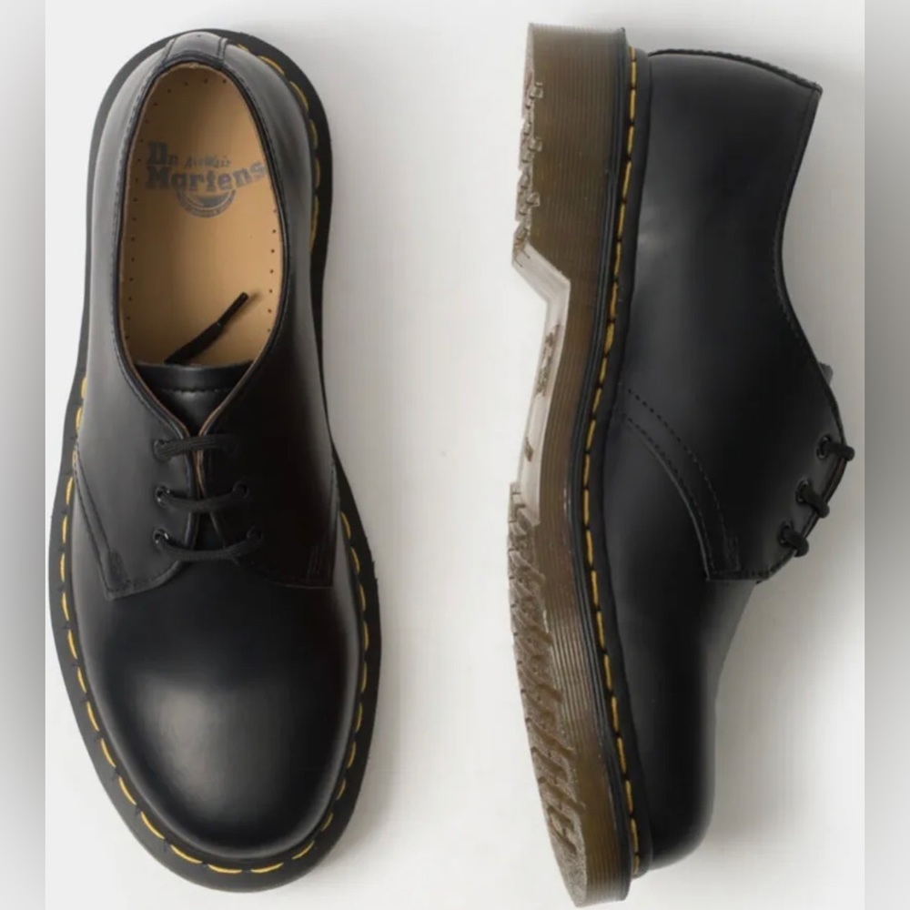 Dr. Martens 3 eye black oxfords men’s sz 9 women’s sz 10